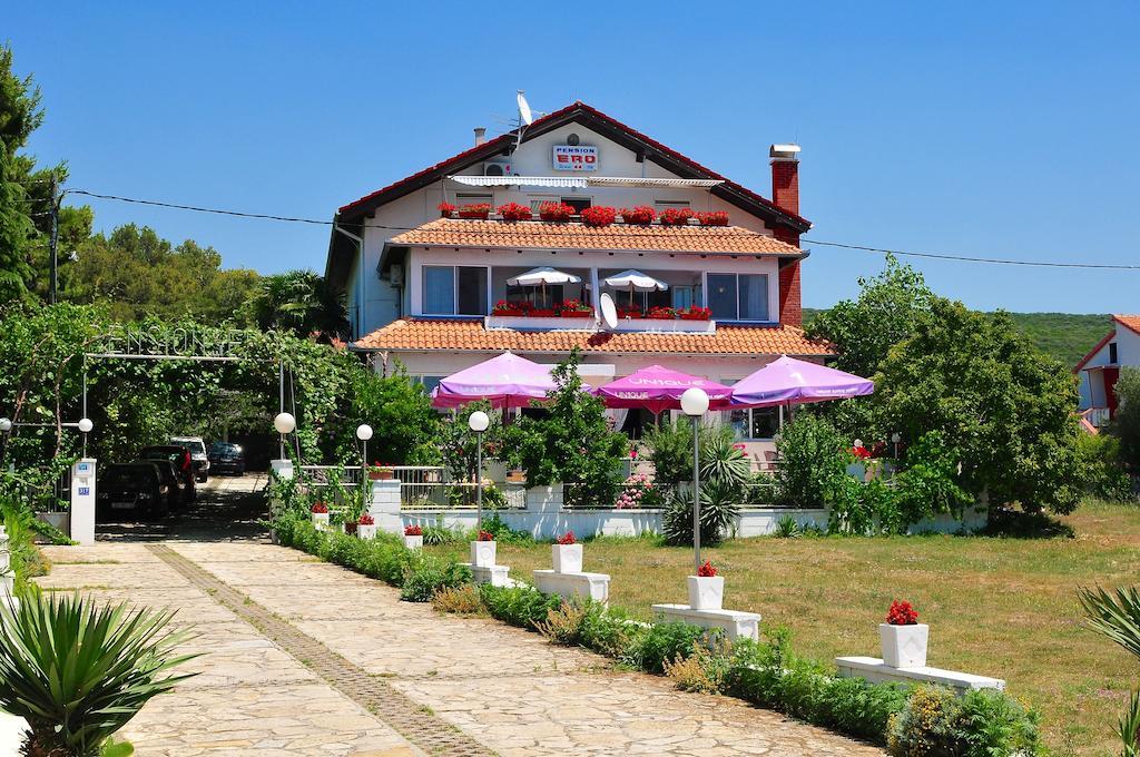Guest House Ero ซูโกชัน ภายนอก รูปภาพ